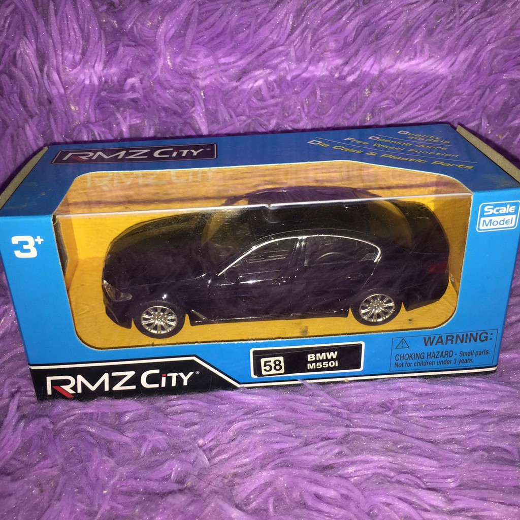 Miniatur Mobil BMW RMZ City BMW M550i Black