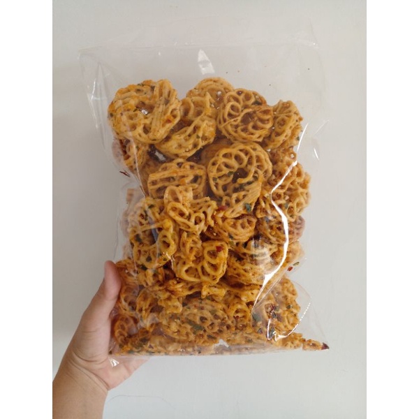 

Camilan Pedas / Kerupuk Seblak / Basreng / Kerupuk Mawar / Basreng Pedas - 250 gr & 500 gr