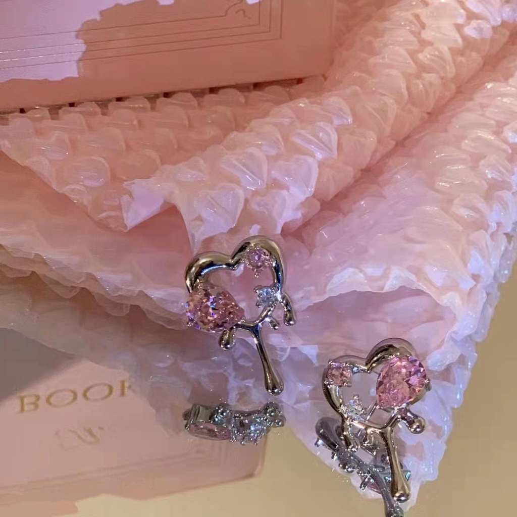 Anting Berlian Imitasi Bentuk Hati Warna Pink Bahan Alloy Gaya Korea Untuk Wanita