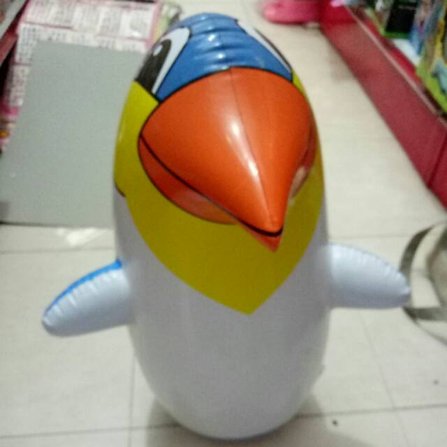 Boneka pasir pinguin. Boneka pinguin
