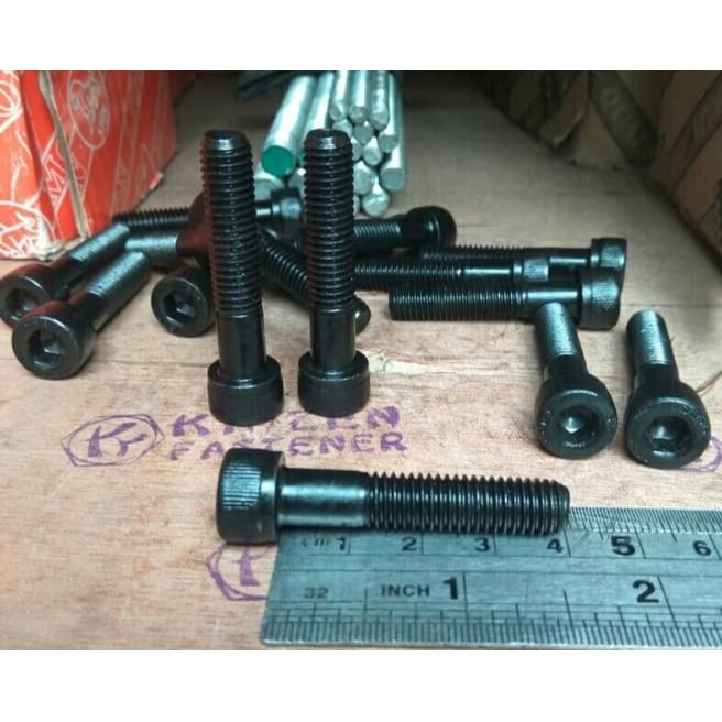 Baut L M8x40 Baja Hitam