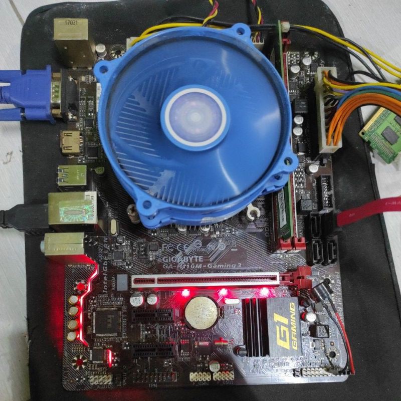 Motherboard H110 gigabyte processor G4400T