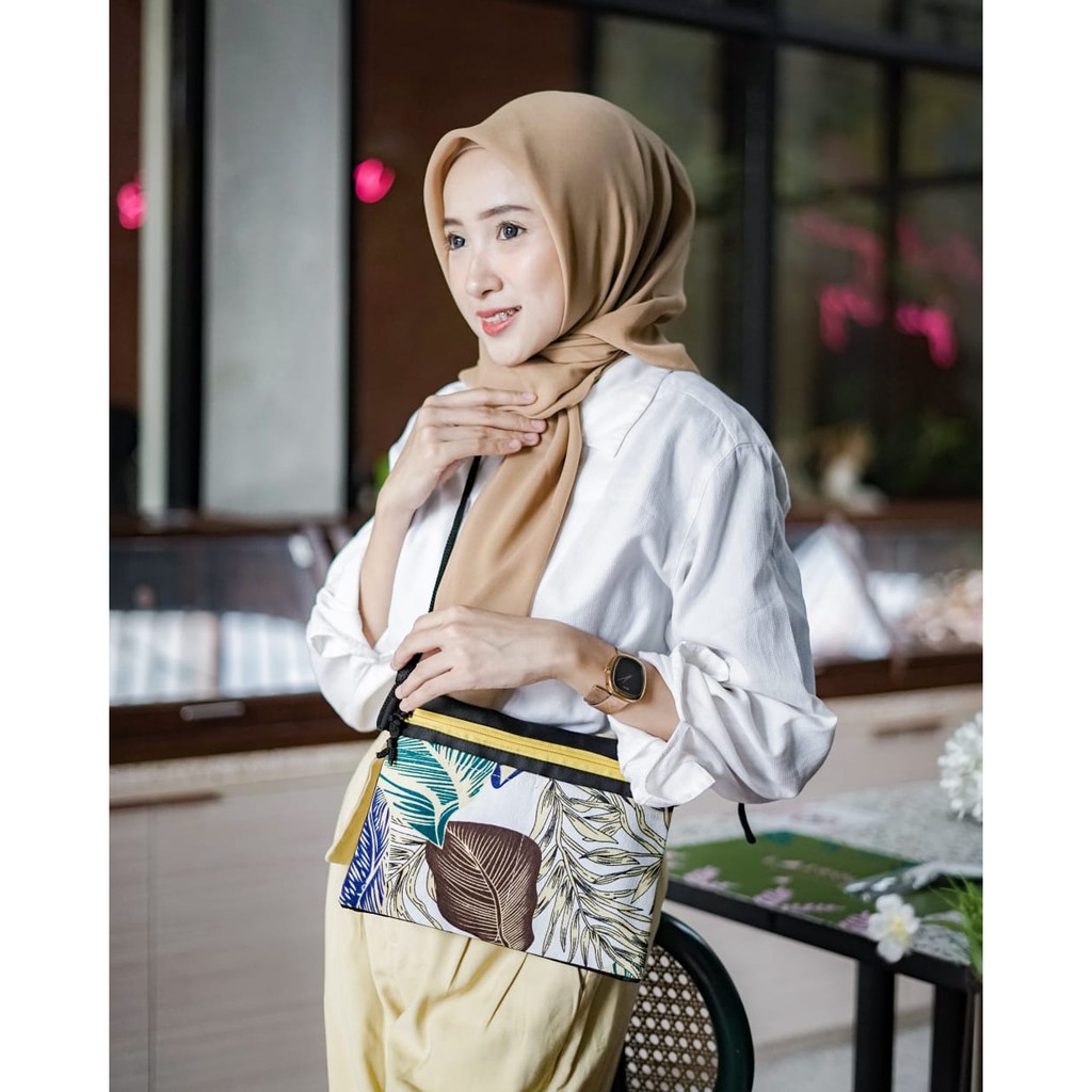 SLING BAG SACOCHE DEDAUNAN // taskanvasbdg - tas selempang wanita motif - tas pouch cewek kecil lucu