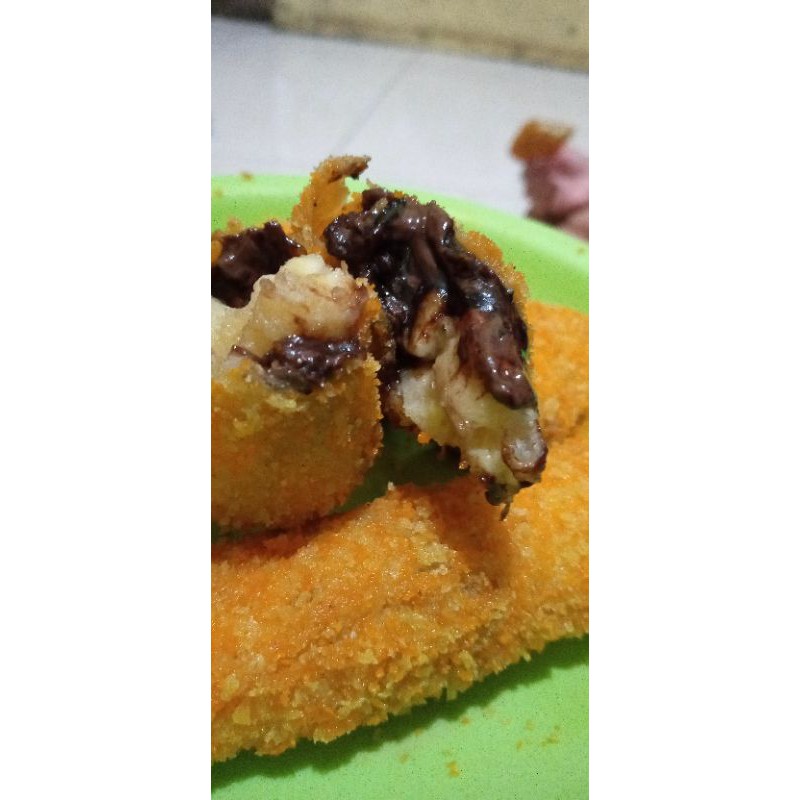 

Risoles lumer isi pisang coklat