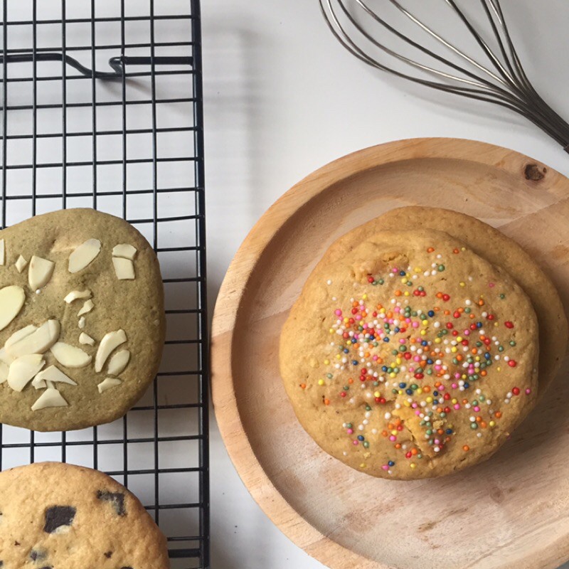 

Funfetti Crunchewy Cookies READY