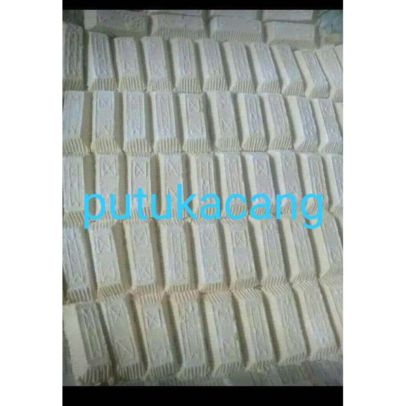 

putu kacang