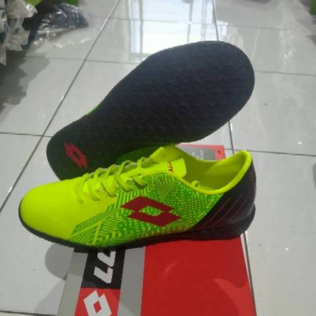  Sepatu  Futsal  LOTTO  Blade IN OBRAL Shopee Indonesia