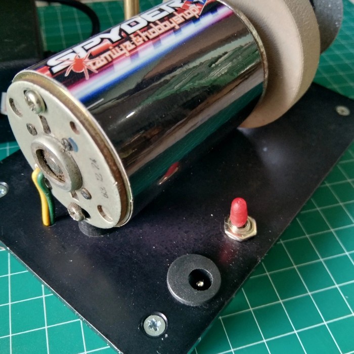 MESIN BUBUT BAN TAMIYA BUBUTAN SERBAGUNA