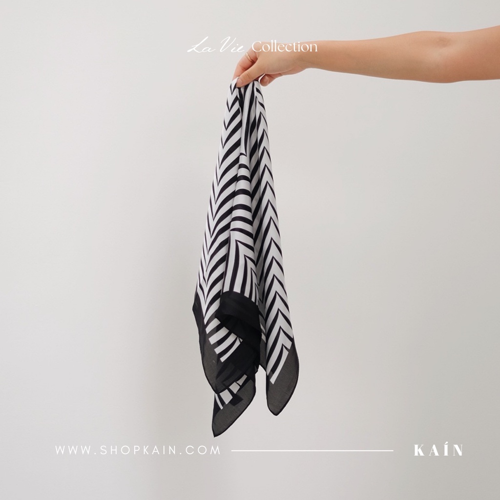 SHOPKAIN PALM scarf in Black - LA VIE  Collection