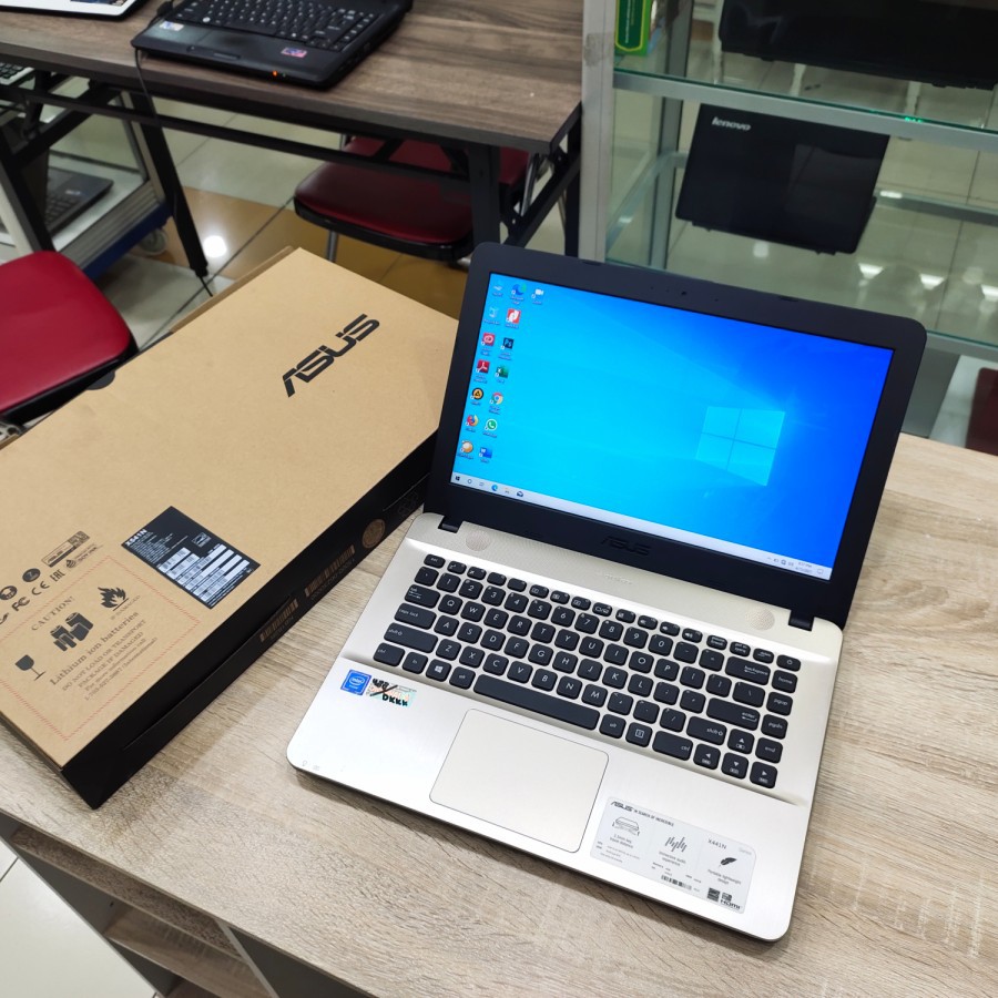 Laptop Leptop Asus X450Y Baru dipake beberapa bulan seperti baru