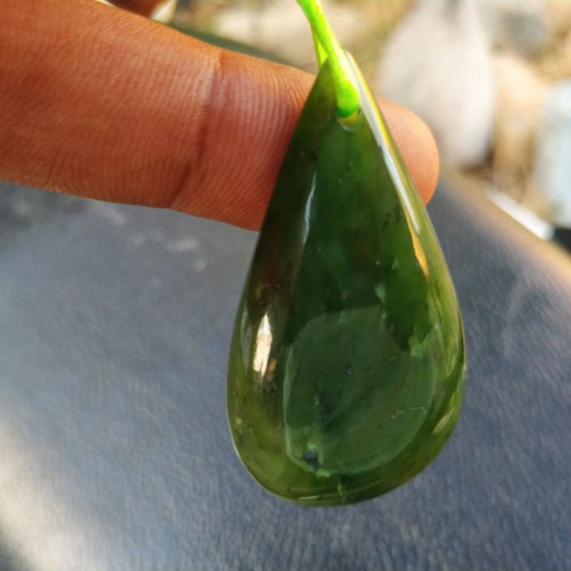 LIONTIN NATURAL GIOK HIJAU