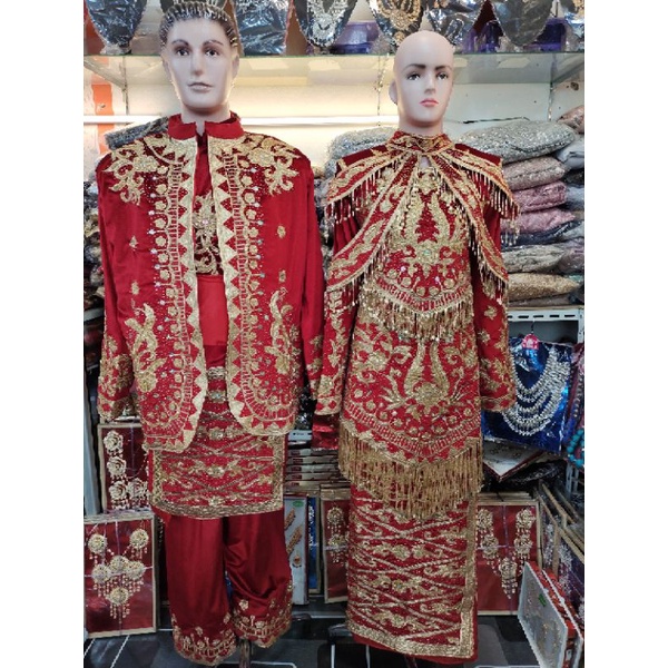 baju penganten+krudung koto gadang.