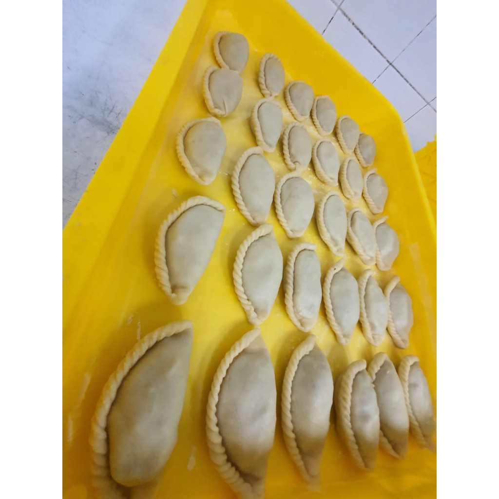 

CURRY PUFF/PASTEL FROZEN/DIMSUM FROZEN- HALAL 100% 1 KOTAK ISI 5 PCS