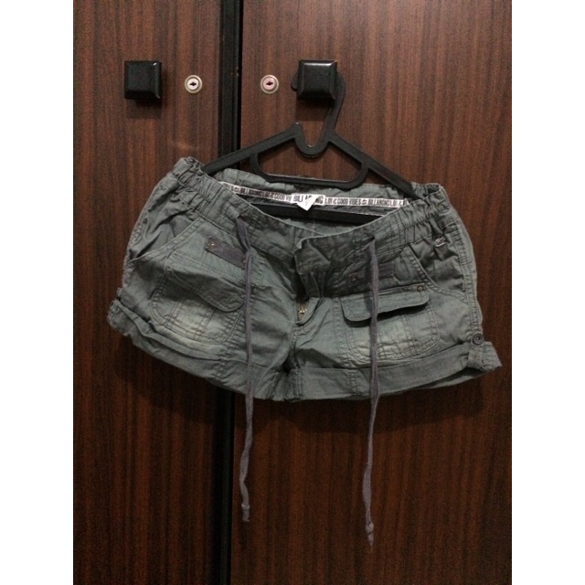 Celana pendek wanita Billabong