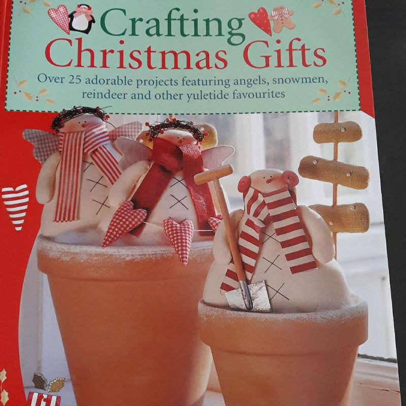 

Crafting Christmas Gifts