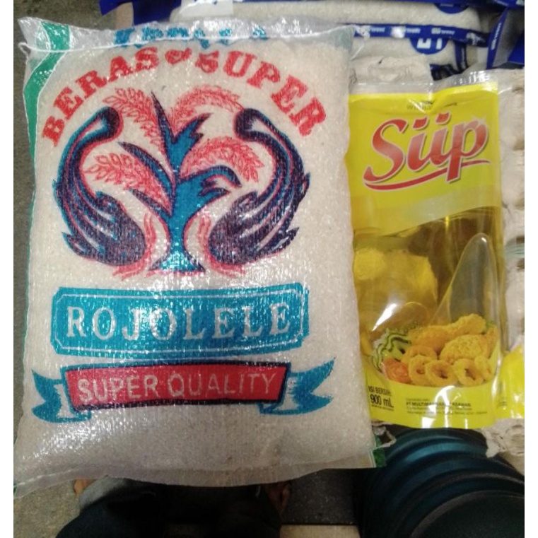 

paket beras 5 lt + minyak Siiip 900 ml