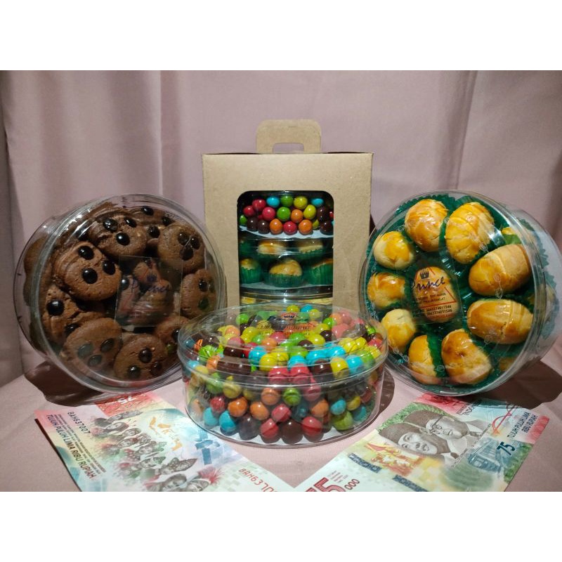 

Hampers Edisi LEBARAN Paket Kue Kering Khas Lebaran