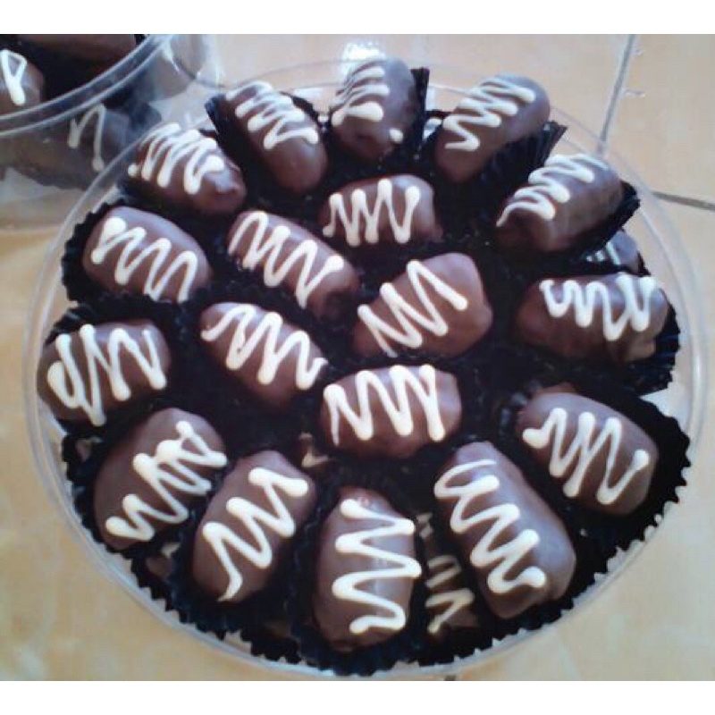 

kurma cokelat