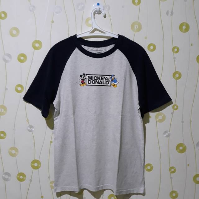 Kaos raglan disney by henus edwin