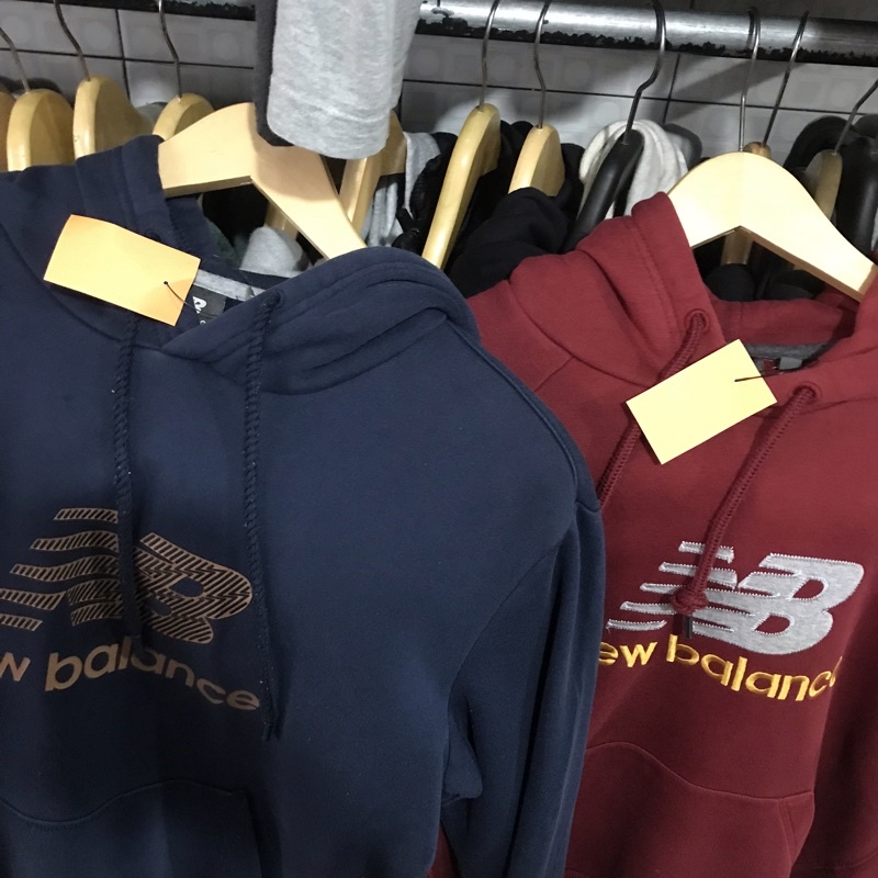 2 Hoodie NEW BALANCE Maroon dan navy Second Original Size 90 M dan L