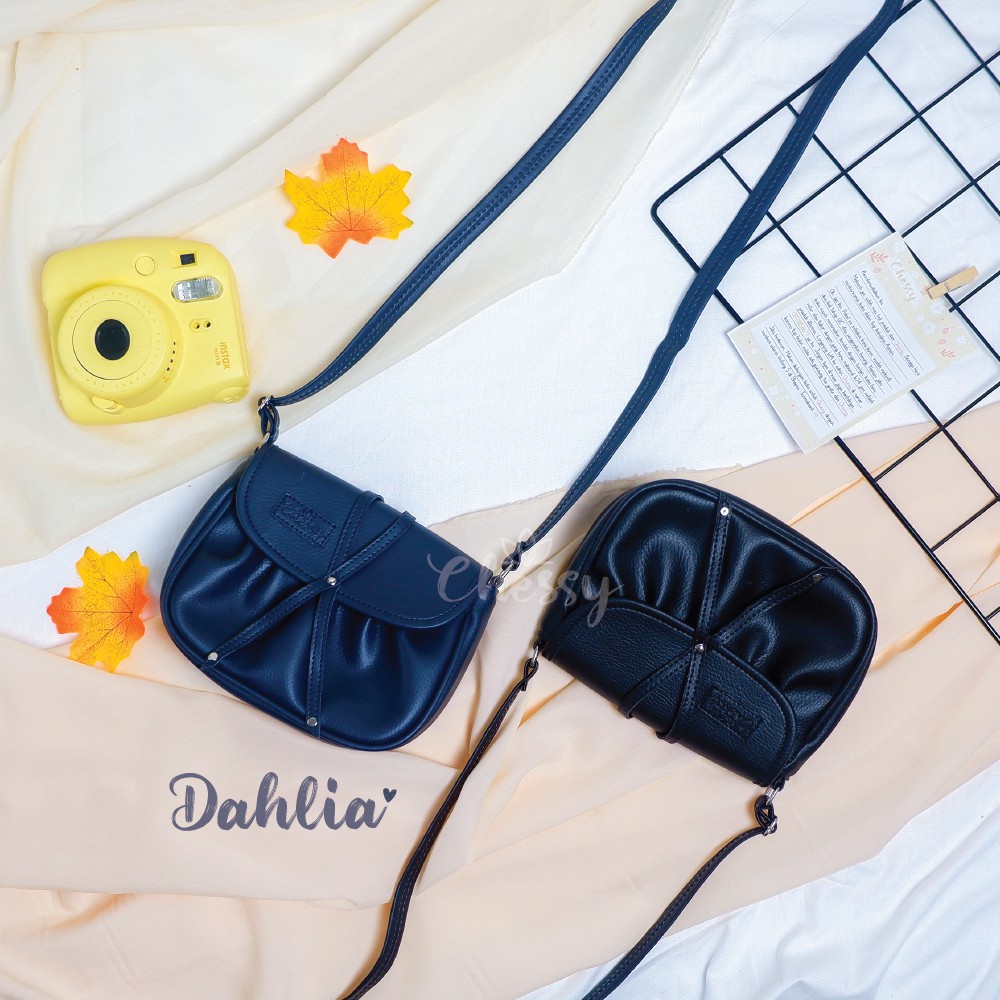 Dahlia Tas Cantik Kulit Sintetis Sling Bag by Chessy