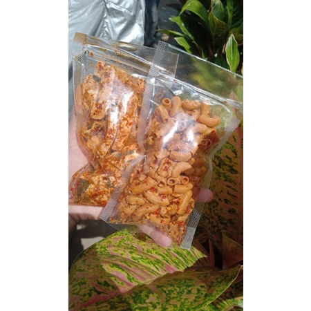 

basreng baso goreng pedas daun jeruk