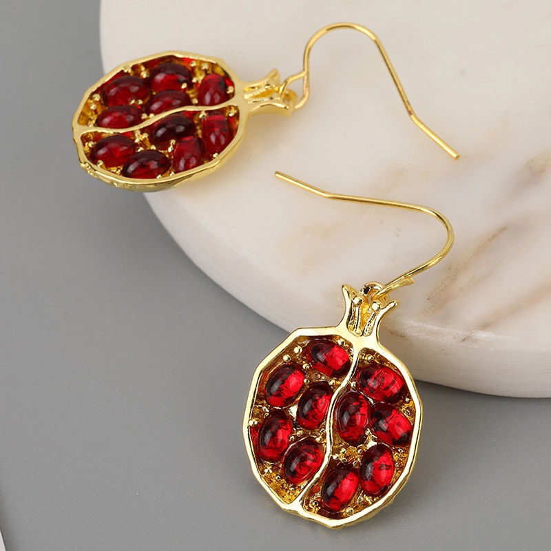 Fancyqube Anting Panjang Menjuntai Desain Buah Merah Natural Gaya Vintage Untuk Wanita