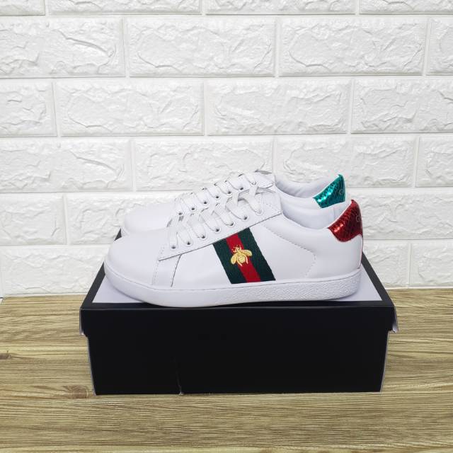 SEPATU GUCCI ACE EMBROIDERED LEATHER WHITE