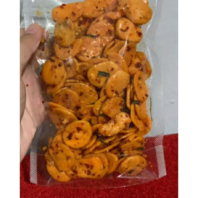 

Kerupuk Kuning Pedas Daun Jeruk