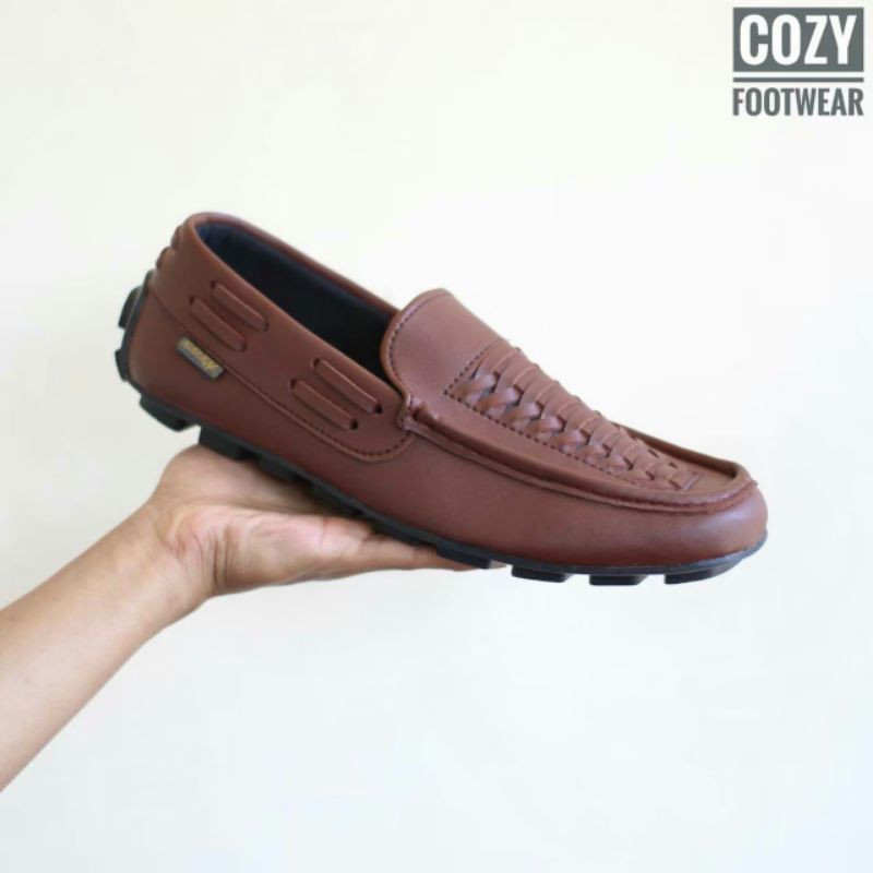 Sepatu Slip On Pria Cozy Moriz kasual Casual Pria Trendy 2021 terlaris