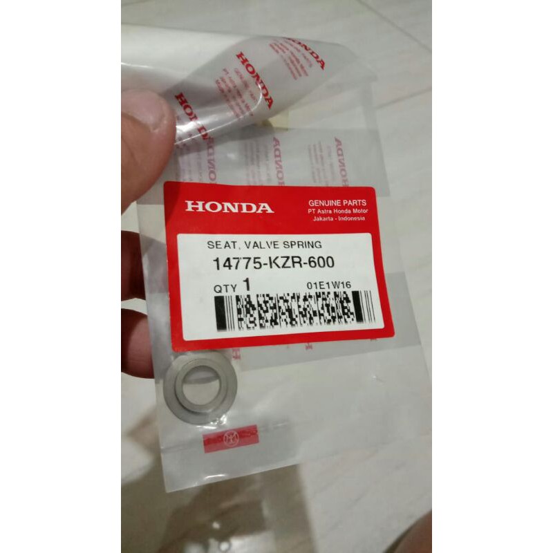 14775 KZR 600 DUDUKAN PER KLEP VARIO 125 2013-2014