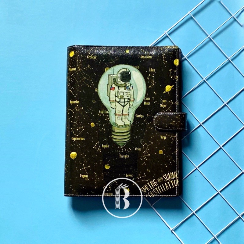 

Binder READY Motif Astronaut Light Printing Kulit Multiring 20ring A5 26ring B5