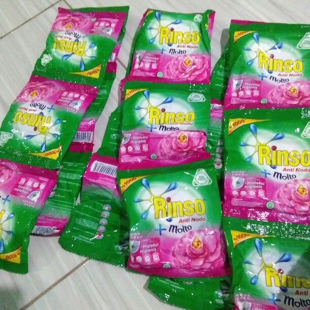 Rinso + Molto Bubuk Kemasan Renceng Isi 6 Sachet 44gr. Original Harga Grosir. Termurag