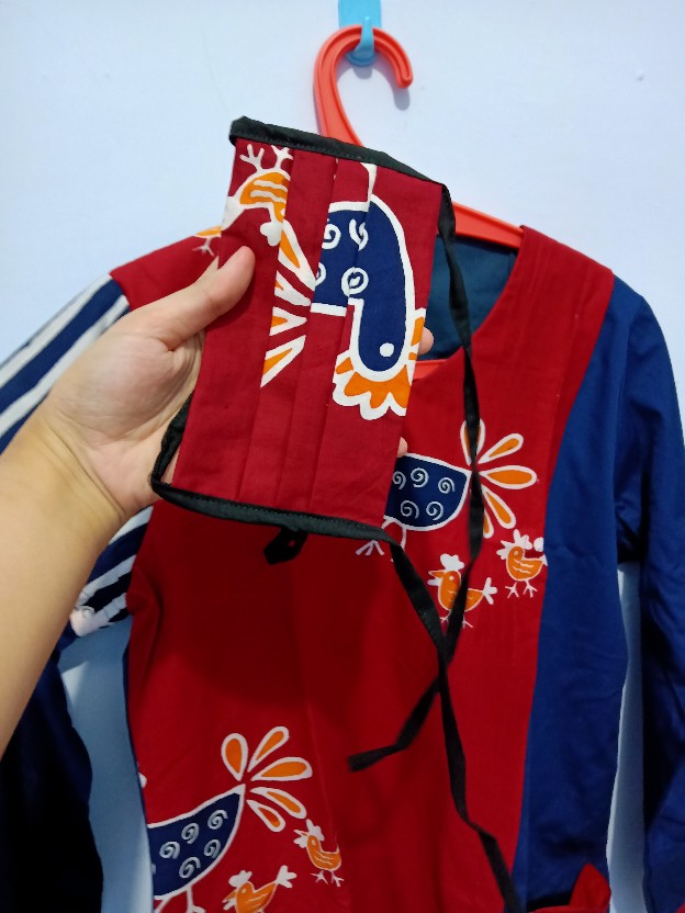 Blus Batik Cap Ayam Saku Bundar