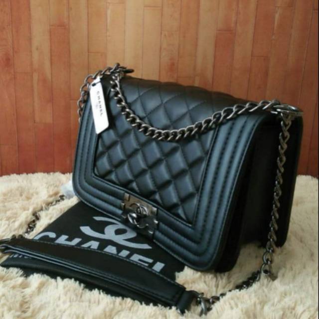 Tas selempang chanel