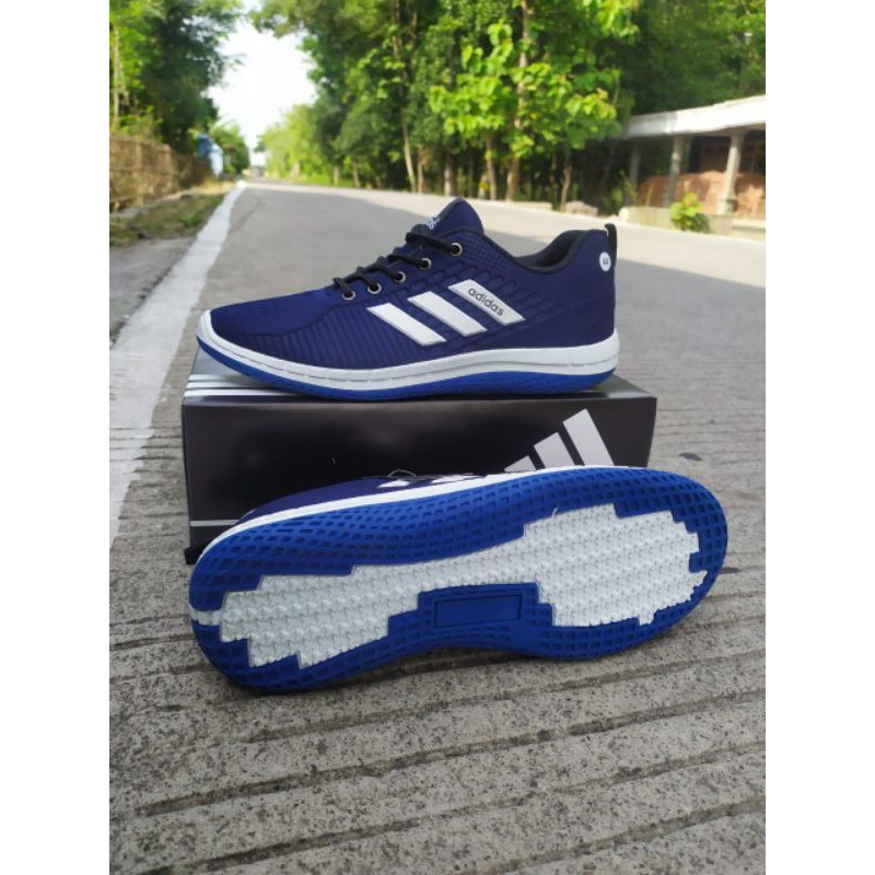 sepatu adidas cowok