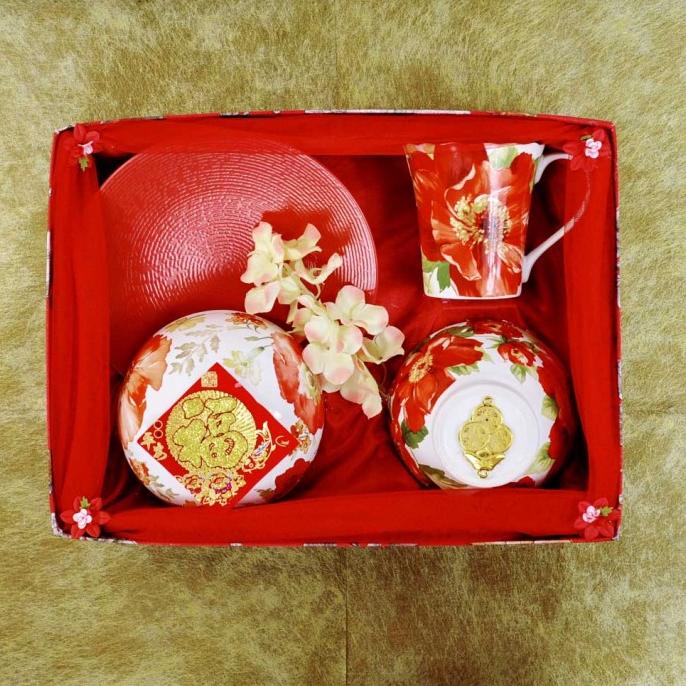 

Hampers Imlek Dinner Set Bunga .