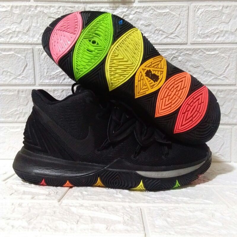 givenchy urban street logo