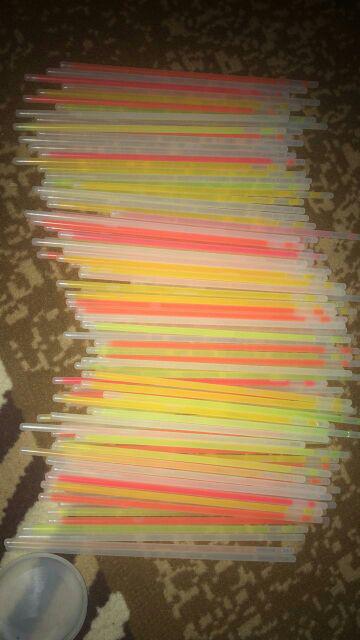 Glow Stick 100 Pcs - Stik Nyala 100 Pcs - Stick Fosfor - Glow In The Dark Stik - Gelang Fosfor