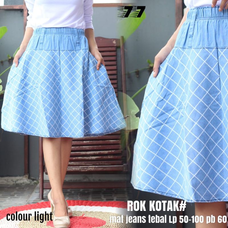 ROK PENDEK MOTIF KOTAK 0712201