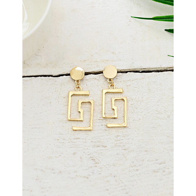LRC Anting Tusuk Fashion Gold Geometric Irregular Earrings F43348