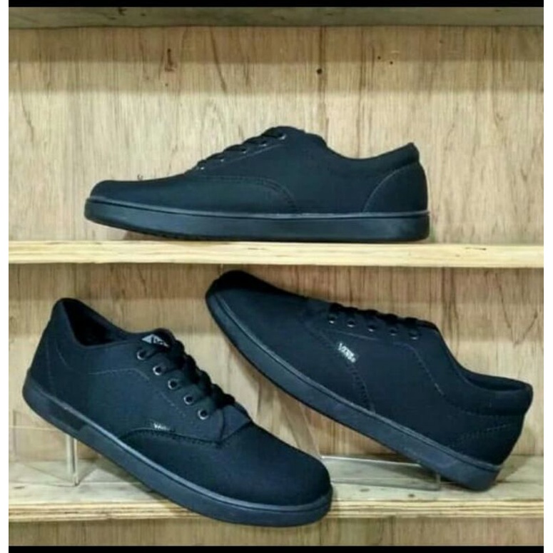 Sepatu Vans Authentic Black - Sneakers Vans Authentic aubw