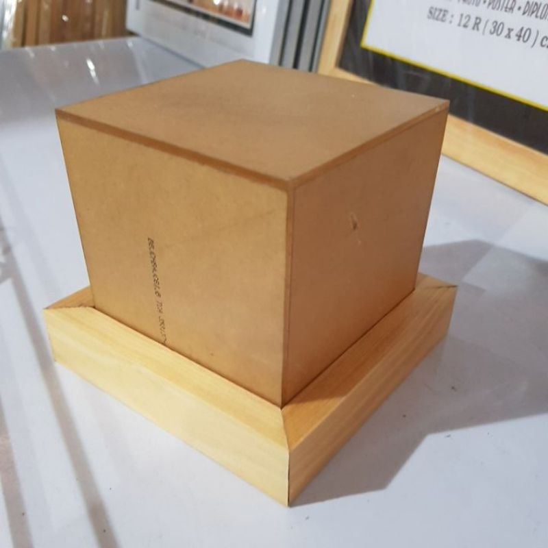 IDOLA FRAME - KOTAK CINCIN AKRILIK KAYU/ AKRILIK TEMPAT CINCIN/RINGBOX KOTAK CINCIN/TEMPAT PERHIASAN