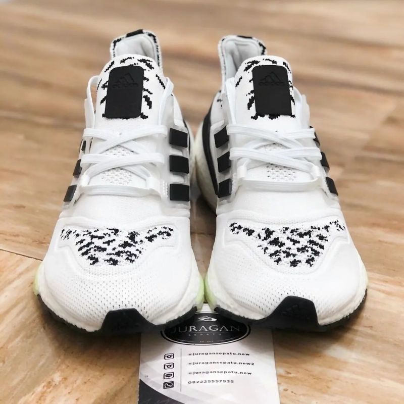 Adidas Ultraboost 22 &quot;Non Dyed/Black-Almost Lime&quot;