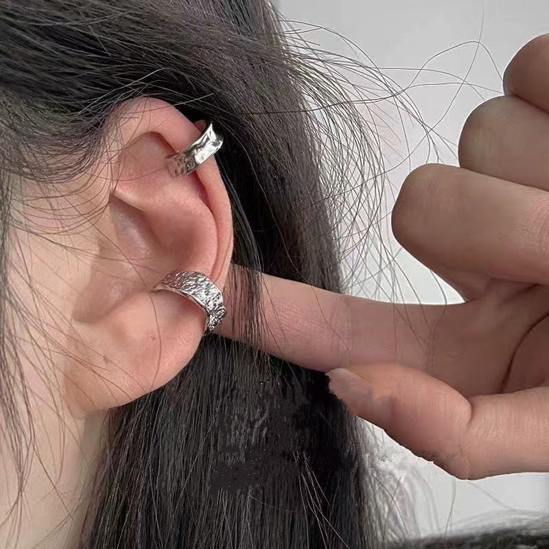 Anting Klip Rantai Tidak Teratur Bahan Logam Gaya Hip hop punk Untuk Pria Dan Wanita