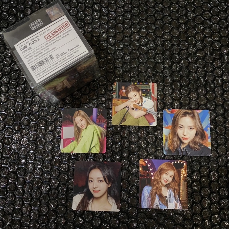 ITZY Code Secret ITZY CSI Goods Cube Photocard