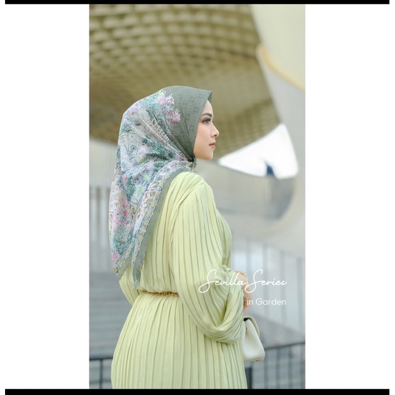 Buttonscarves Sevilla