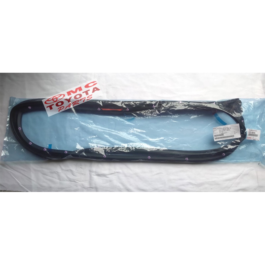 Karet Pintu Belakang / Tengah Kanan Rush Terios 67871-BZ050