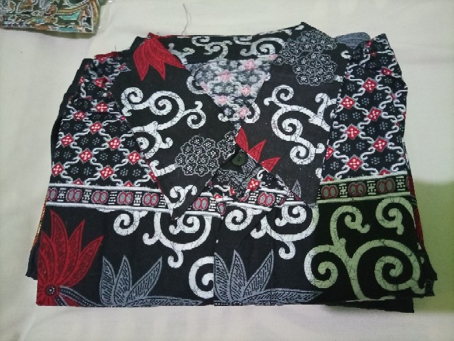 Maura Couple - Sania Ruffle Batik Couple