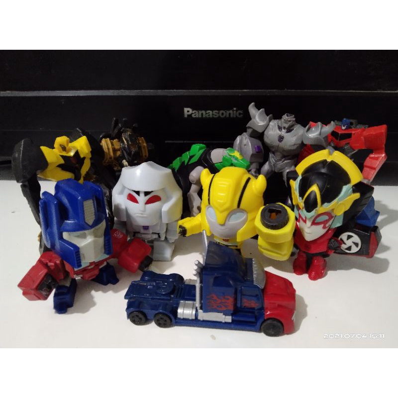 lot8B mainan anak seri robot Transformers preloved hadiah McD take all 1set isi 10 bagus keren